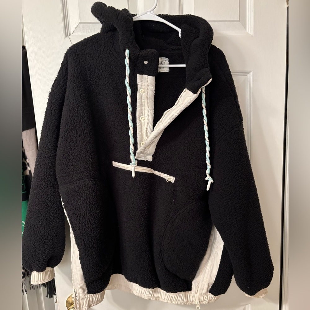 Altar'd State Black and Cream Fleece Jacket